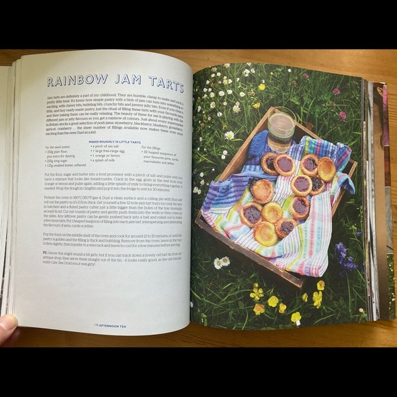 Jamie’s Great Britain Cookbook 2011 - Picture 6 of 8